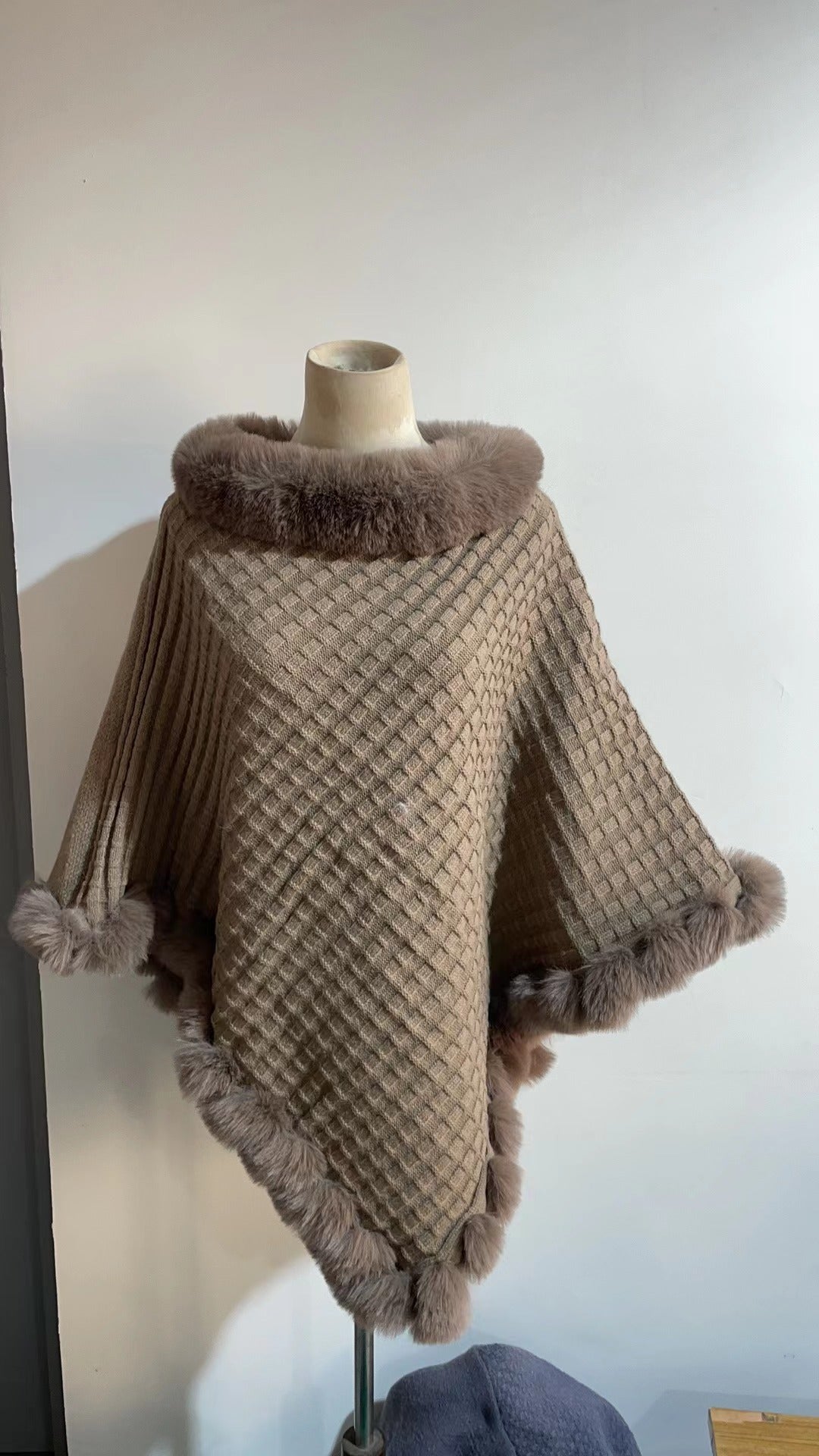 Rex Rabbit Fur Collar Shawl Cape Luxury Fur
